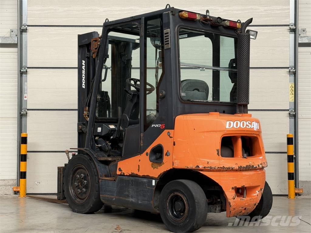 Doosan D20S-5 柴油叉车