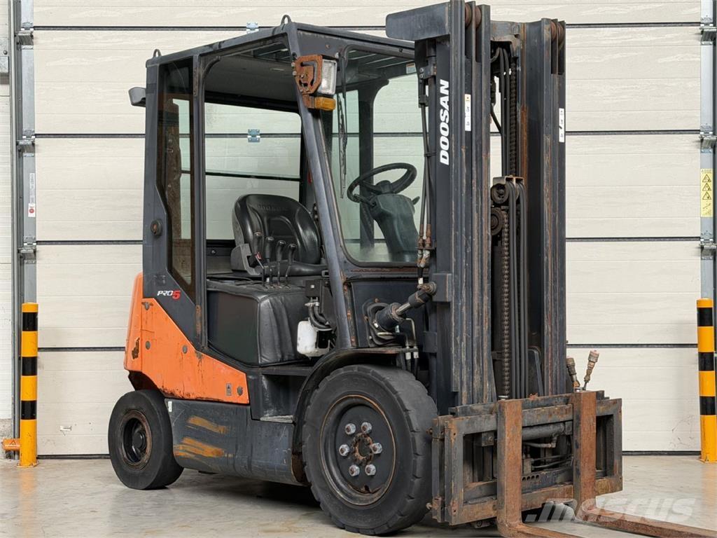 Doosan D20S-5 柴油叉车