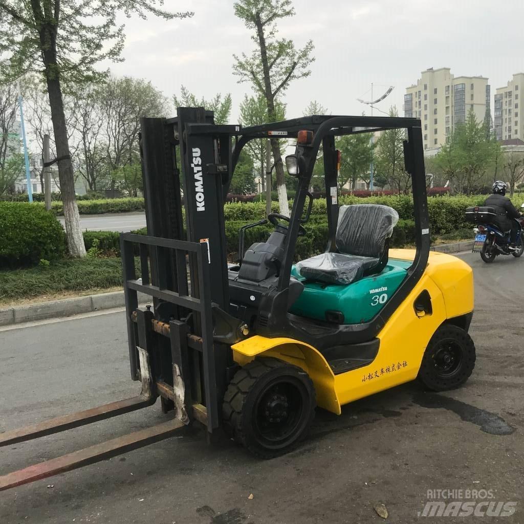 Komatsu 30 柴油叉车
