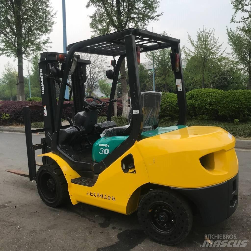 Komatsu 30 柴油叉车