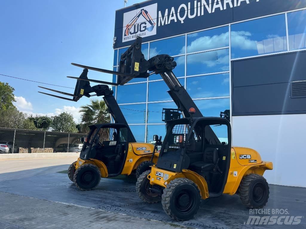 JCB 520-40 伸缩臂叉装车|叉装车