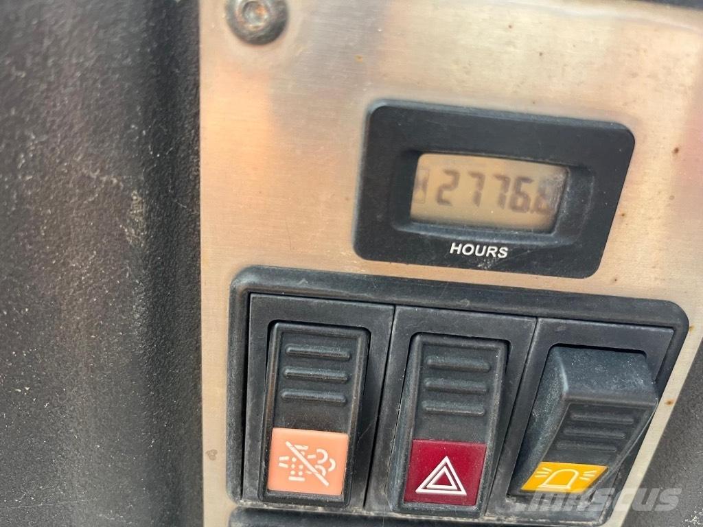 Ausa D600APG 翻斗车\公路型自卸车