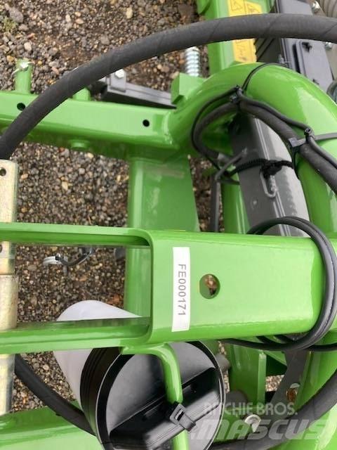 Fendt Slicer 320 P 割草机