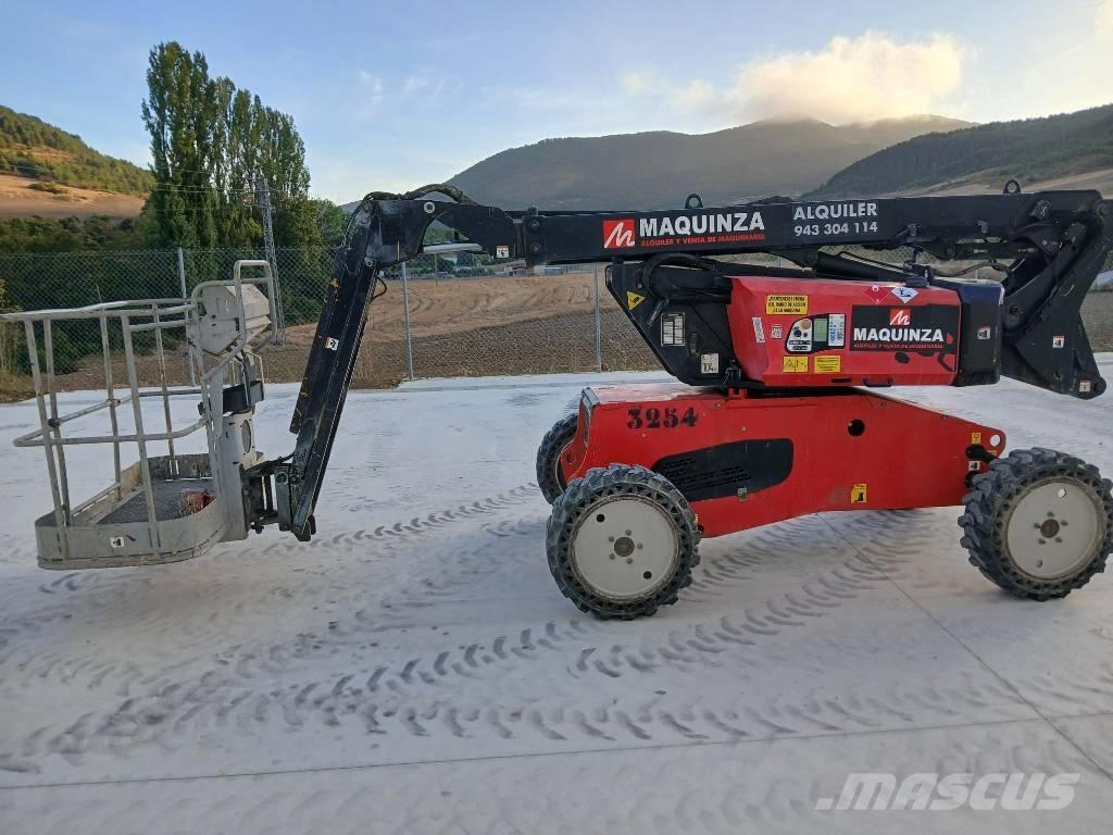 Manitou ManGo 12 曲臂高空工作平台