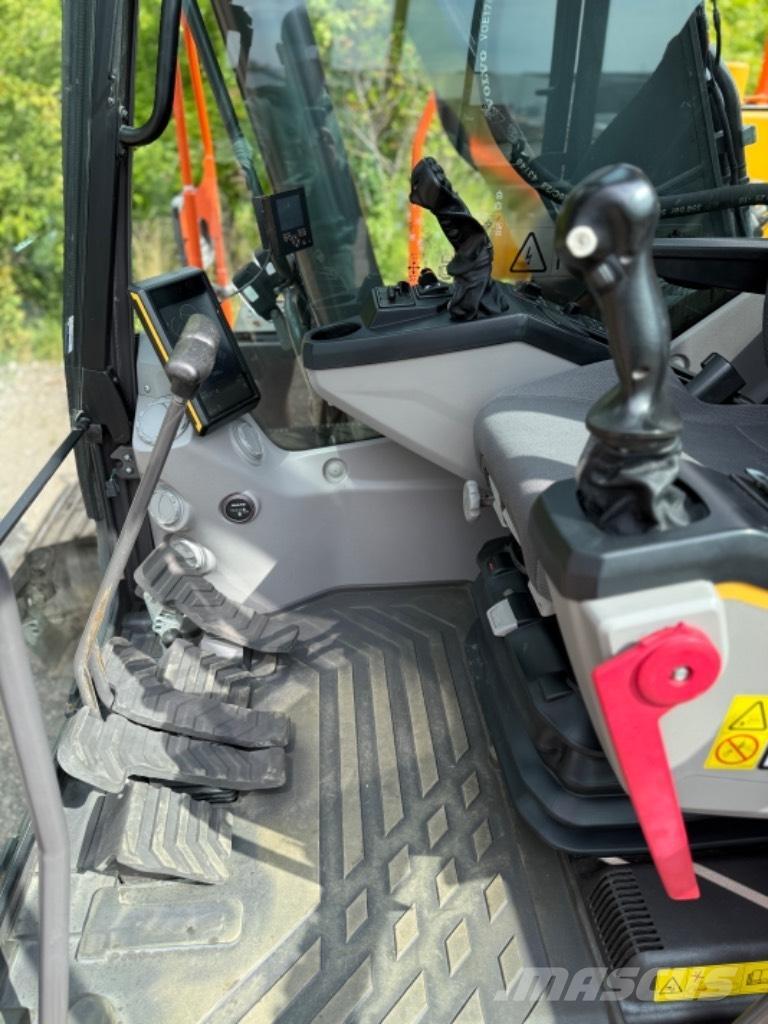 Volvo EC 220 EL 履带挖掘机