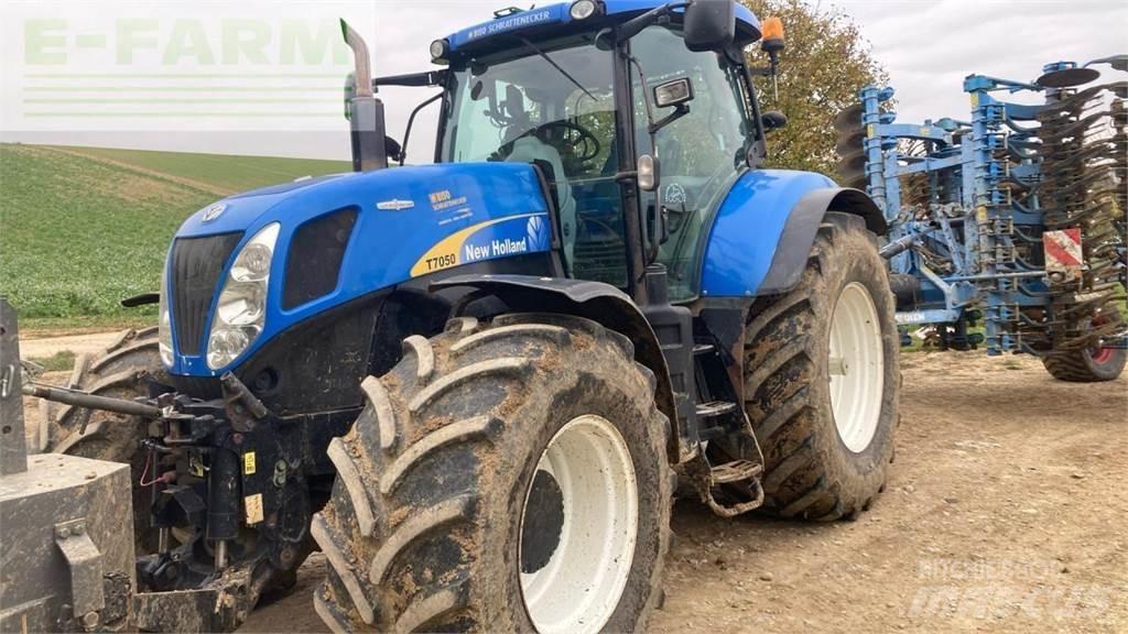 New Holland T7050 拖拉机/农用车