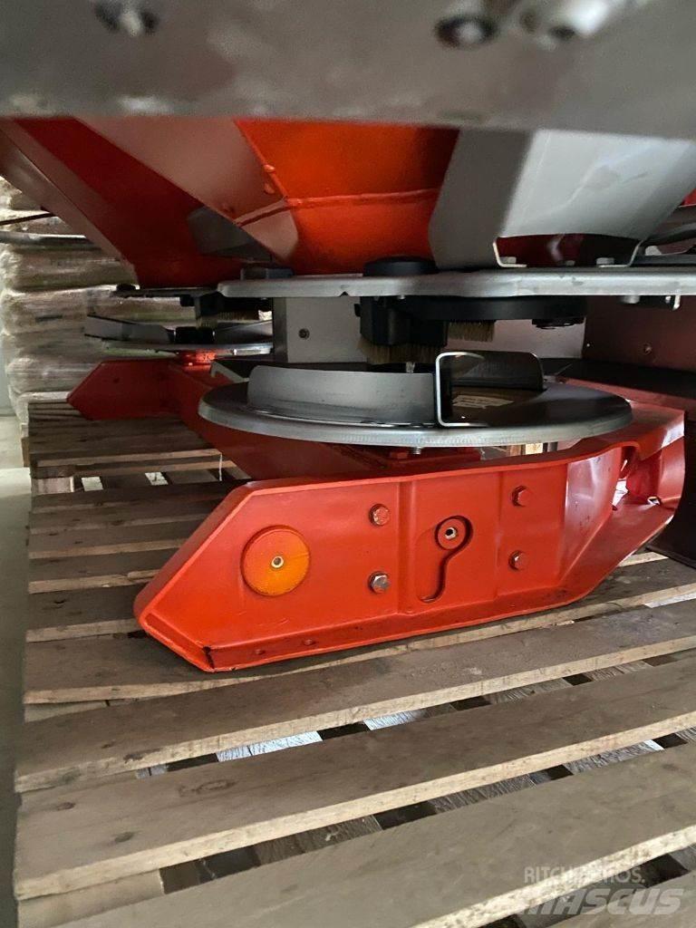 Kuhn Axis 40.1 W 矿物肥料撒播机
