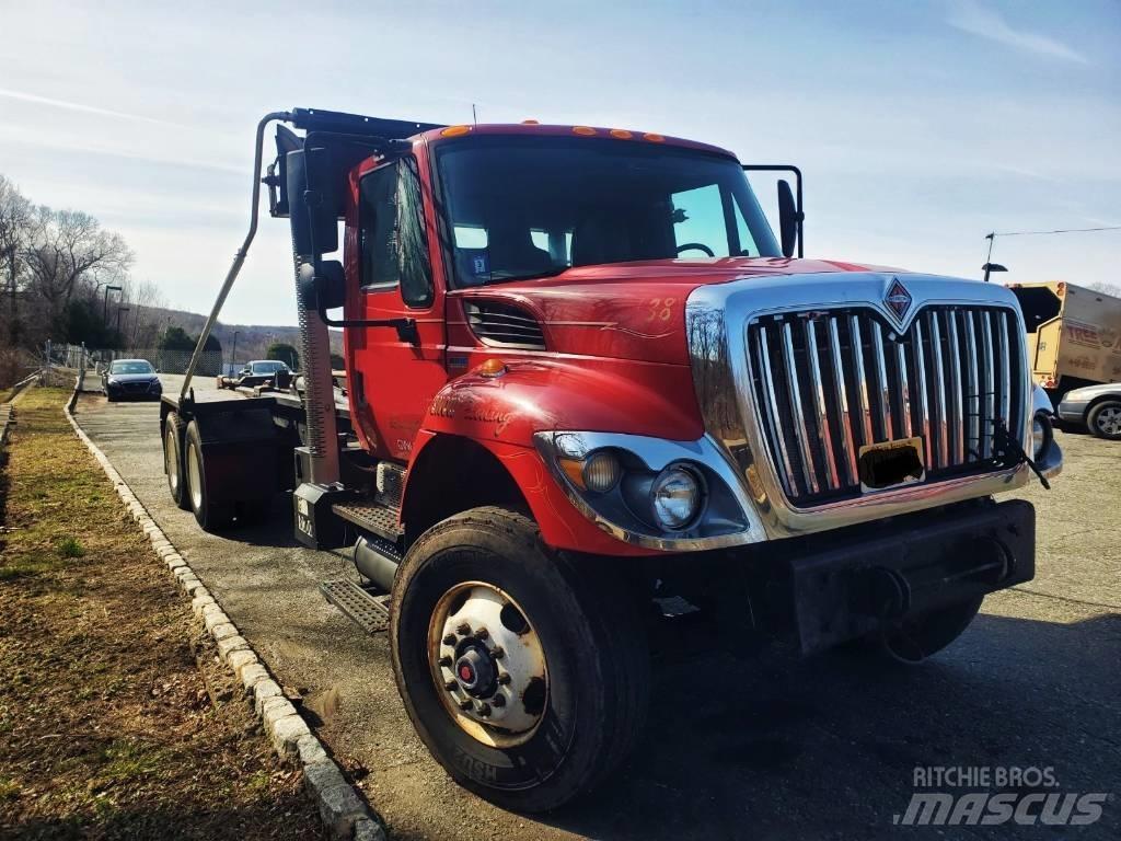 International WS7400 工程吊钩车