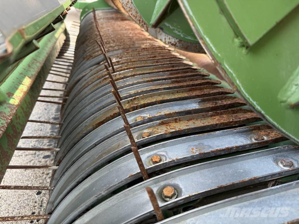 Krone E-FL 3001 自走式青贮饲料收割机