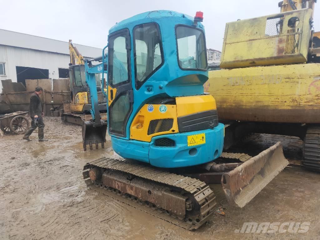 Kubota U30 小型挖掘机