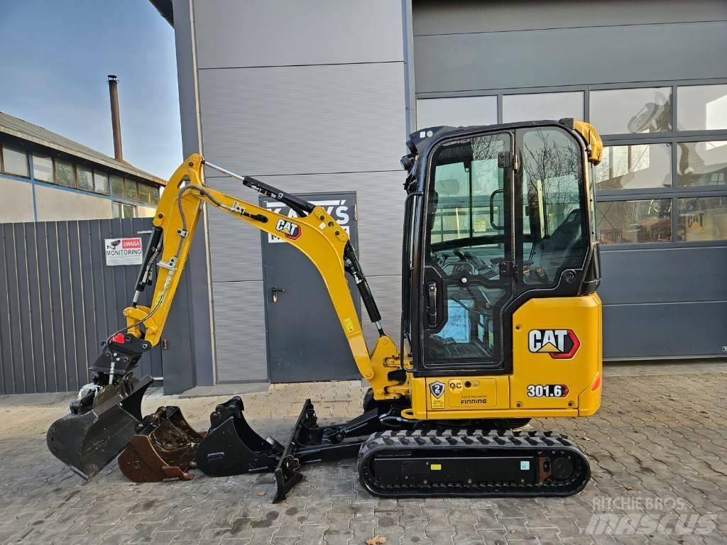 CAT 301.6 小型挖掘机
