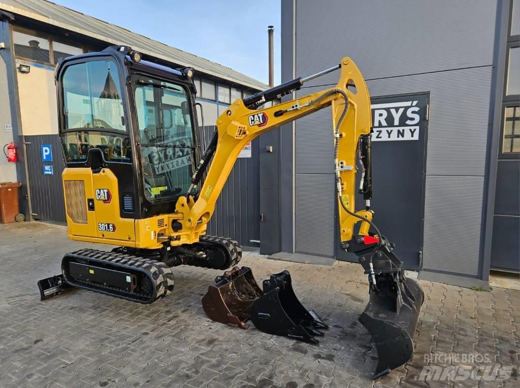 CAT 301.6 小型挖掘机