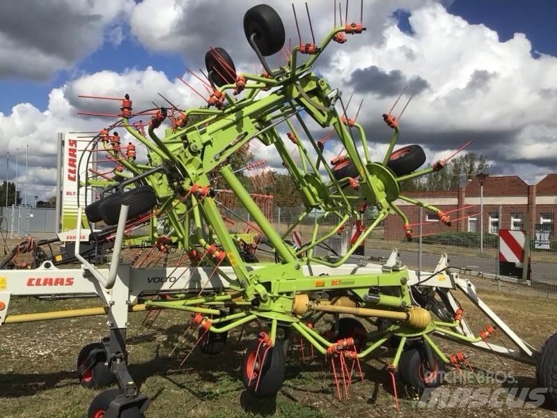 CLAAS Volto 1300 T 犁耙和摊草机