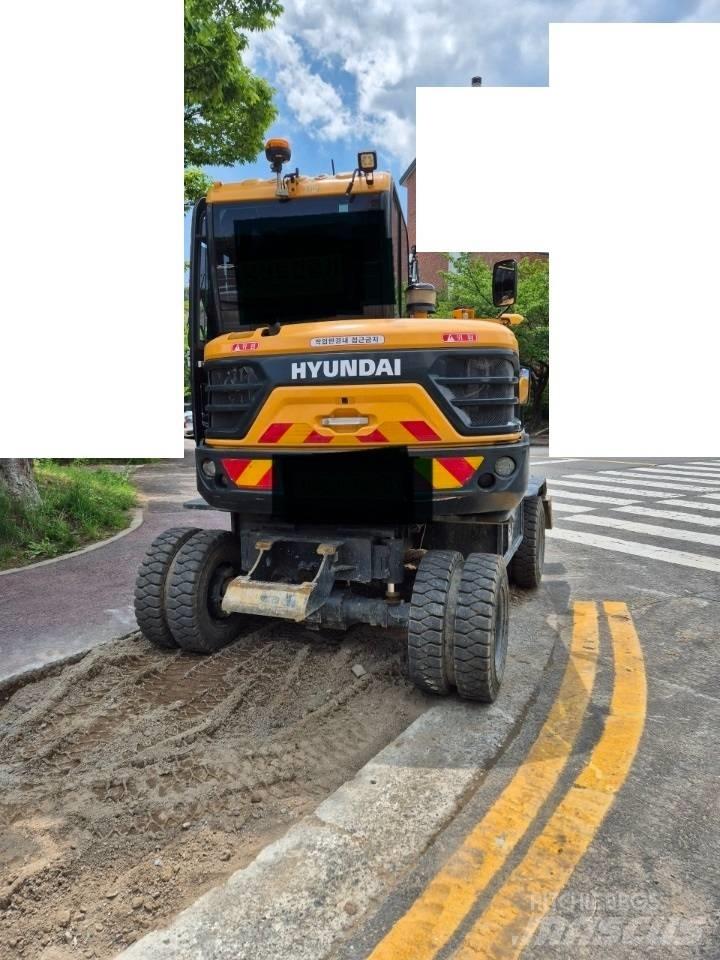 Hyundai 65A 轮式挖掘机
