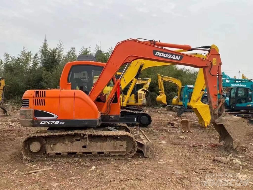 Doosan DX 75 履带挖掘机