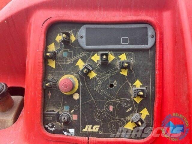 JLG 450AJ 曲臂高空工作平台