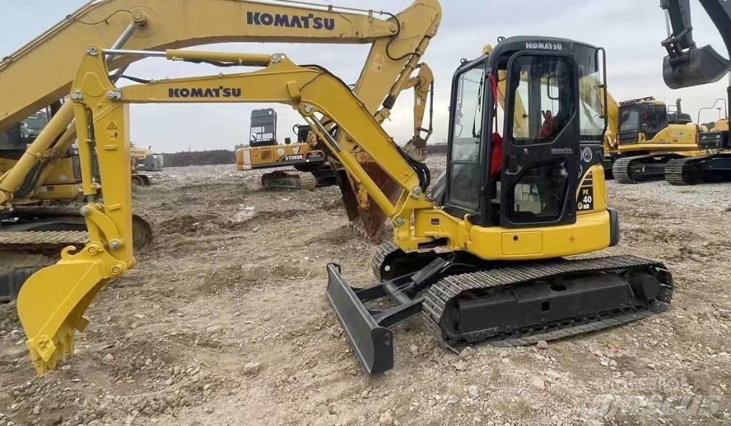 Komatsu PC 40MR 小型挖掘机