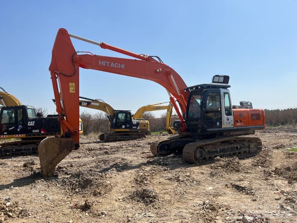 Hitachi ZX 240 履带挖掘机