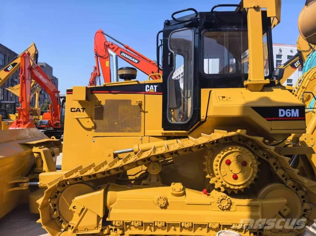 CAT D 6 M 履带式推土机