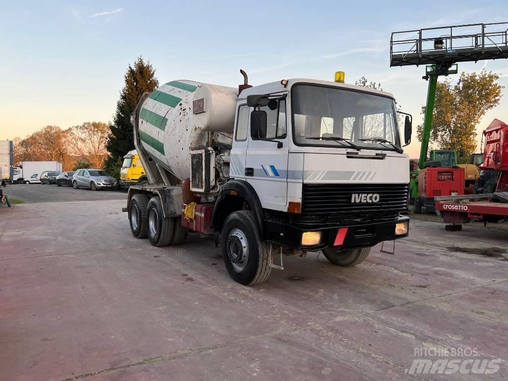 Iveco 330-30 混凝土搅拌车