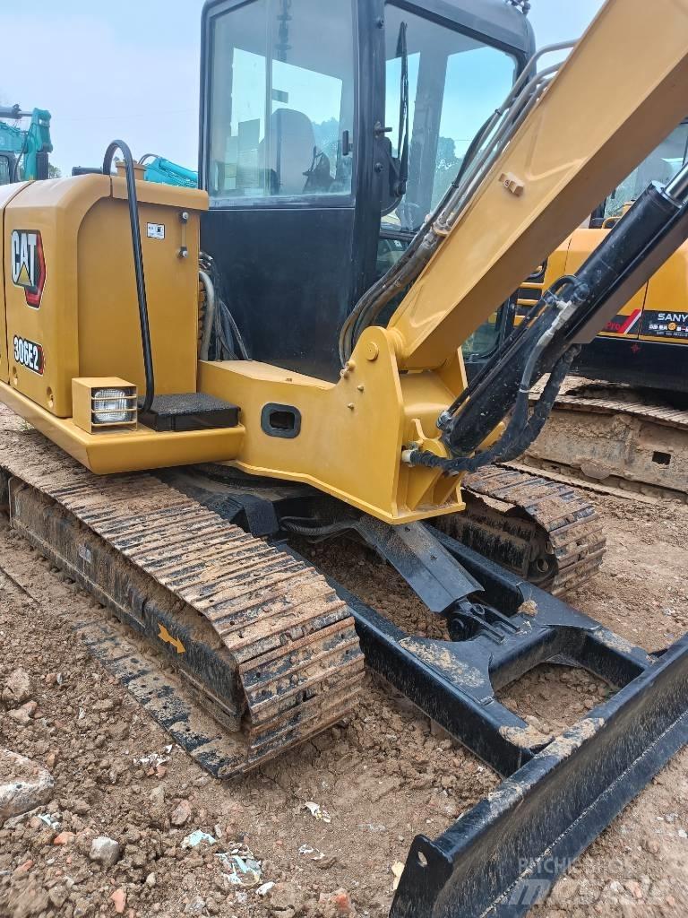 CAT 306E2 小型挖掘机