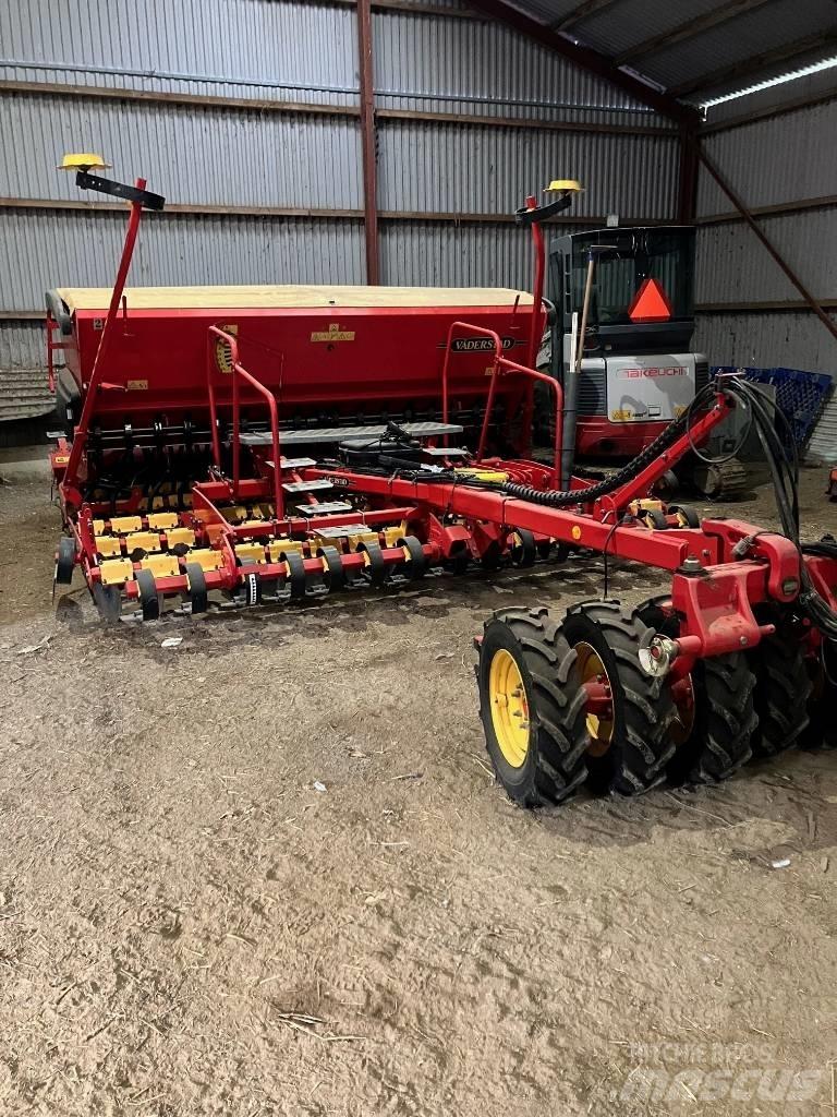 Väderstad Rapid400C 多功能条播机