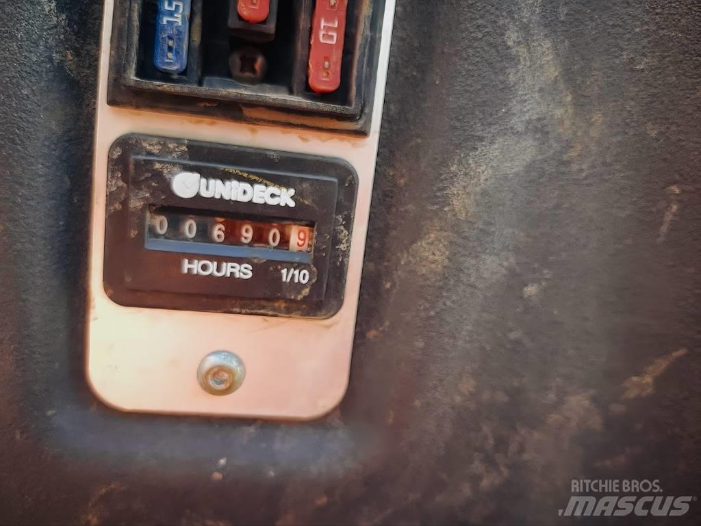 Ausa D 100 AHA 翻斗车\公路型自卸车