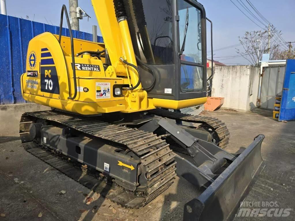 Komatsu PC 70 小型挖掘机