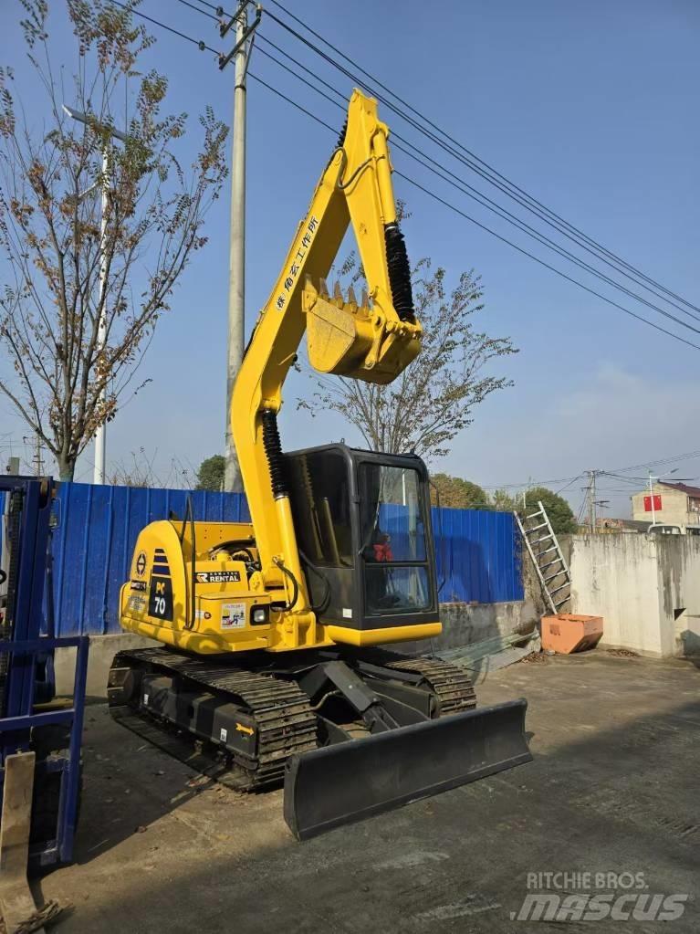 Komatsu PC 70 小型挖掘机