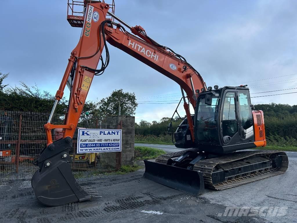 Hitachi ZX 135 US-6 履带挖掘机