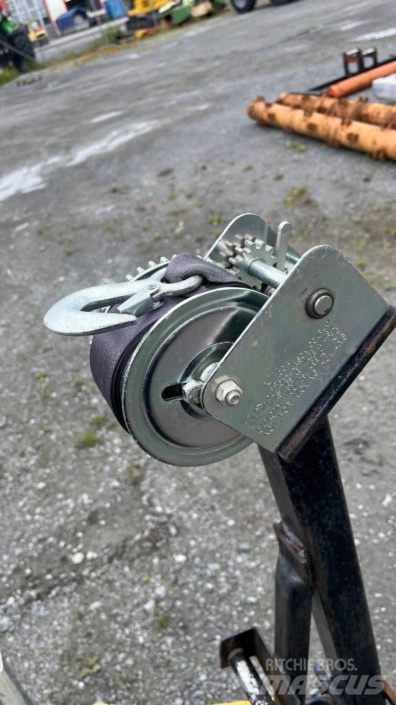  Båtvagn Fyrhjuling 其他拖车