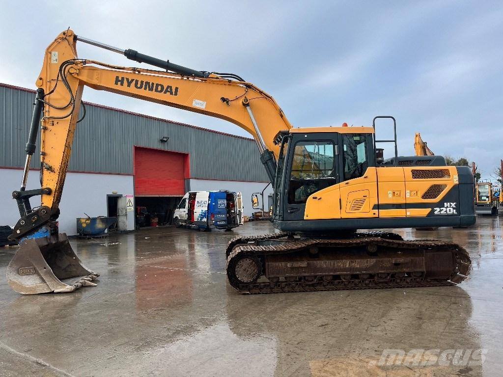 Hyundai HX 220 L 履带挖掘机