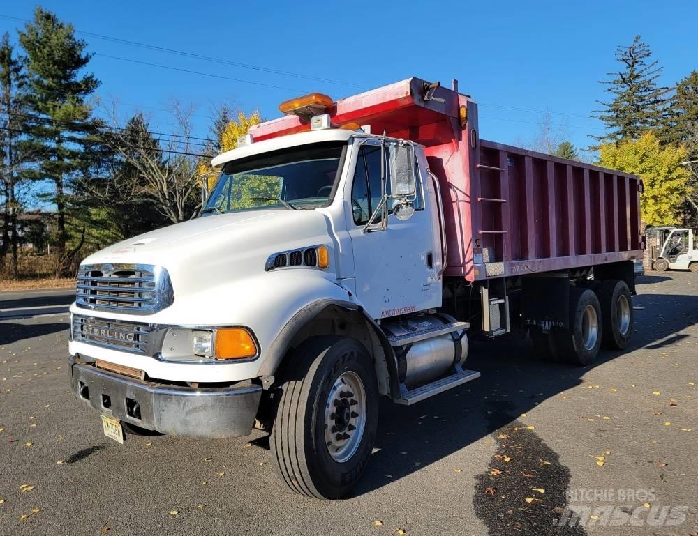 Sterling Acterra 自卸式货车
