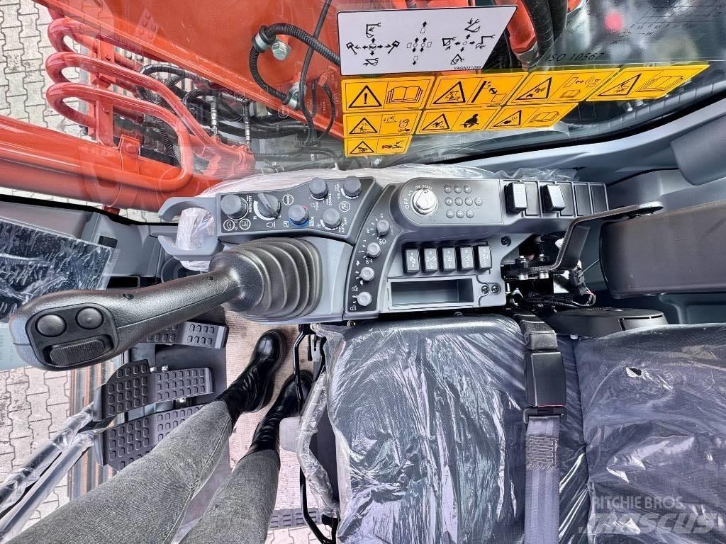 Hitachi ZX160LC-7 履带挖掘机
