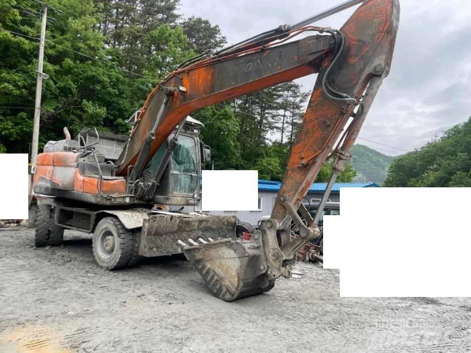 Doosan DX 210 W 轮式挖掘机