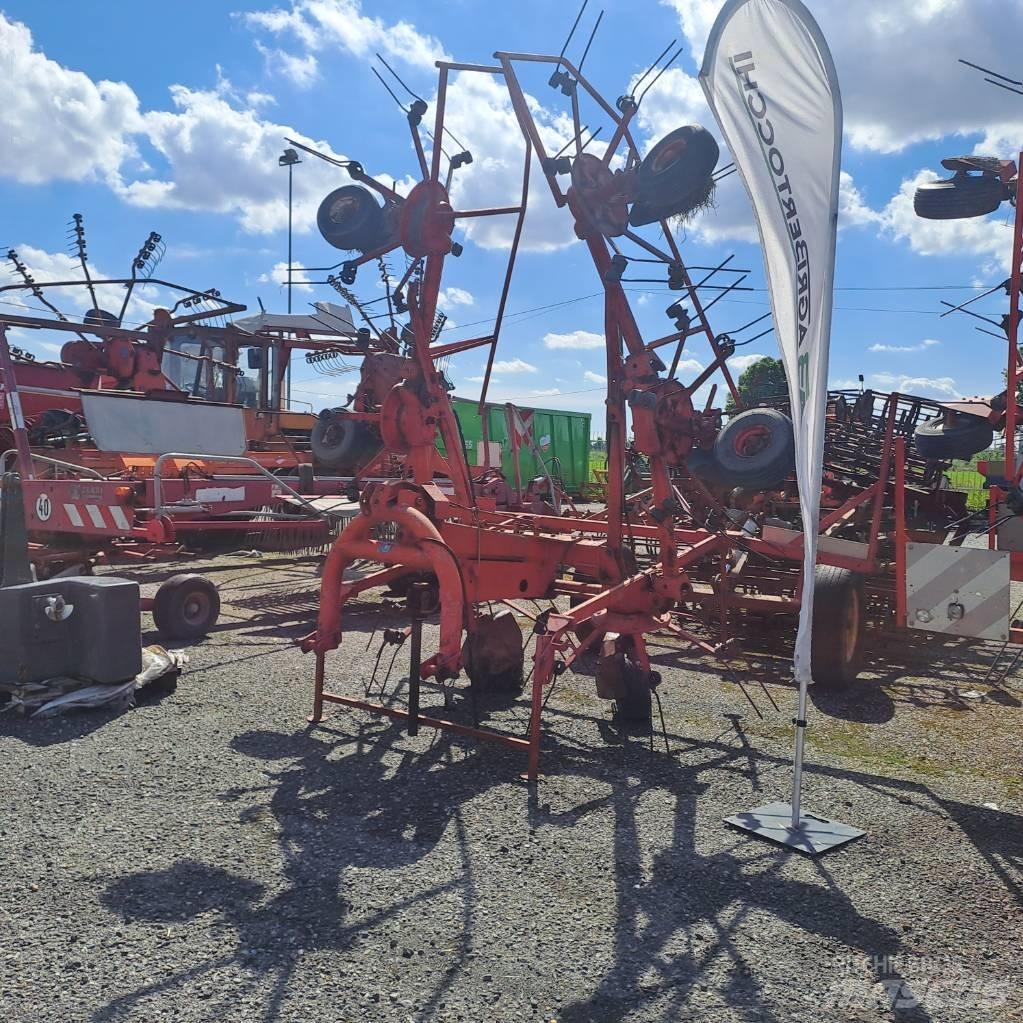 Kuhn GF 6301 M H 犁耙和摊草机