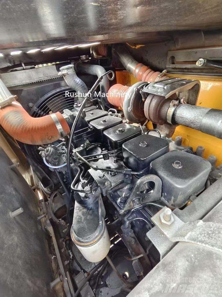 Hyundai 220LC-9S 中型挖掘机