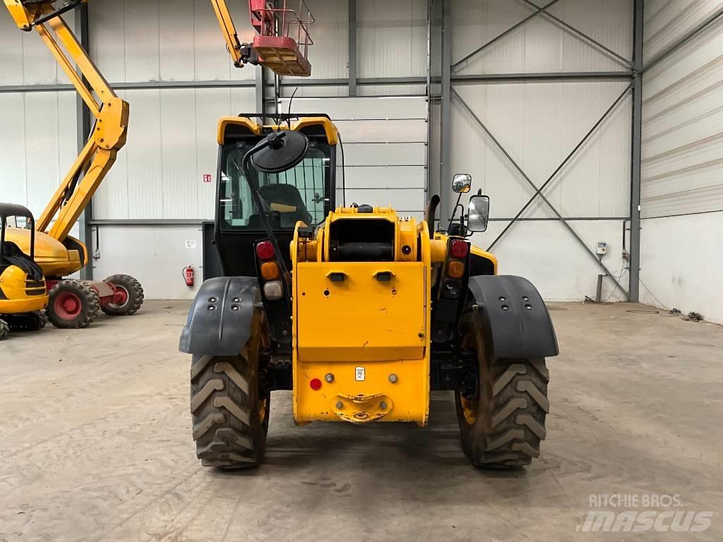 JCB 535-125 伸缩臂叉装车|叉装车