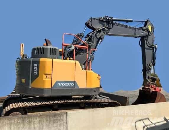 Volvo ECR 235 E 履带挖掘机