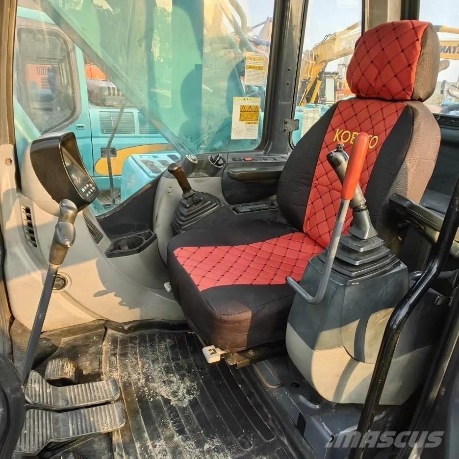 Kobelco SK 200 履带挖掘机