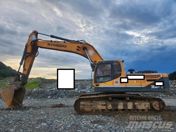 Hyundai Robex 300 LC 履带挖掘机