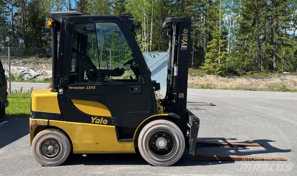 Yale GDP 25 VX 柴油叉车