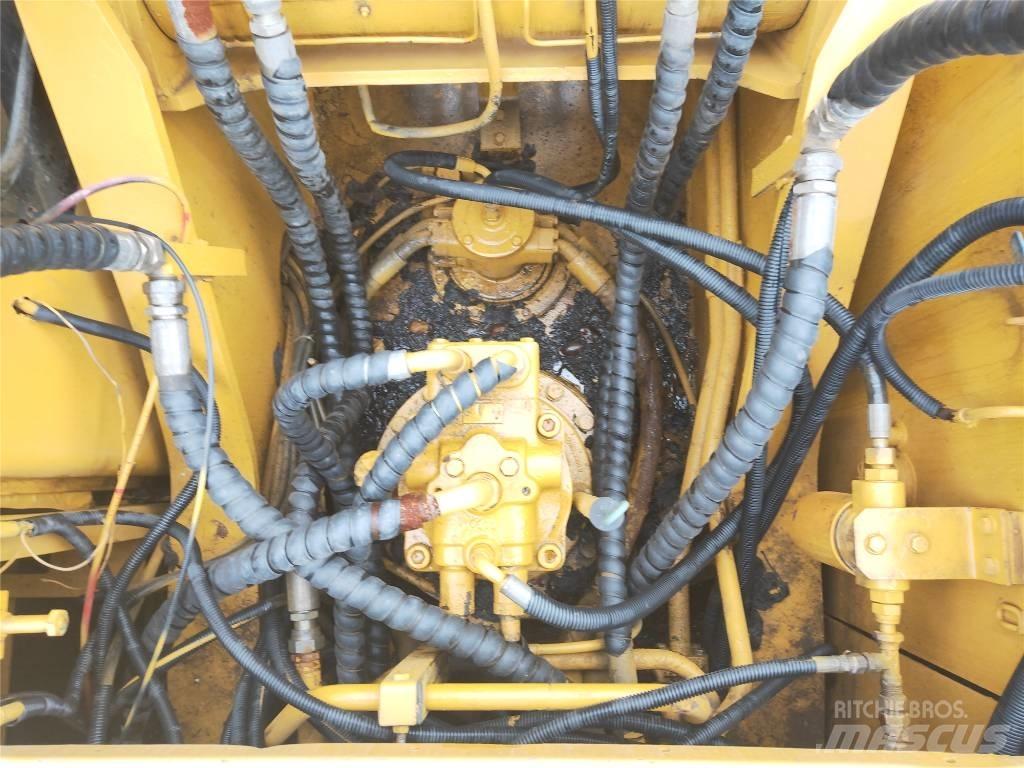 CAT 320B 履带挖掘机