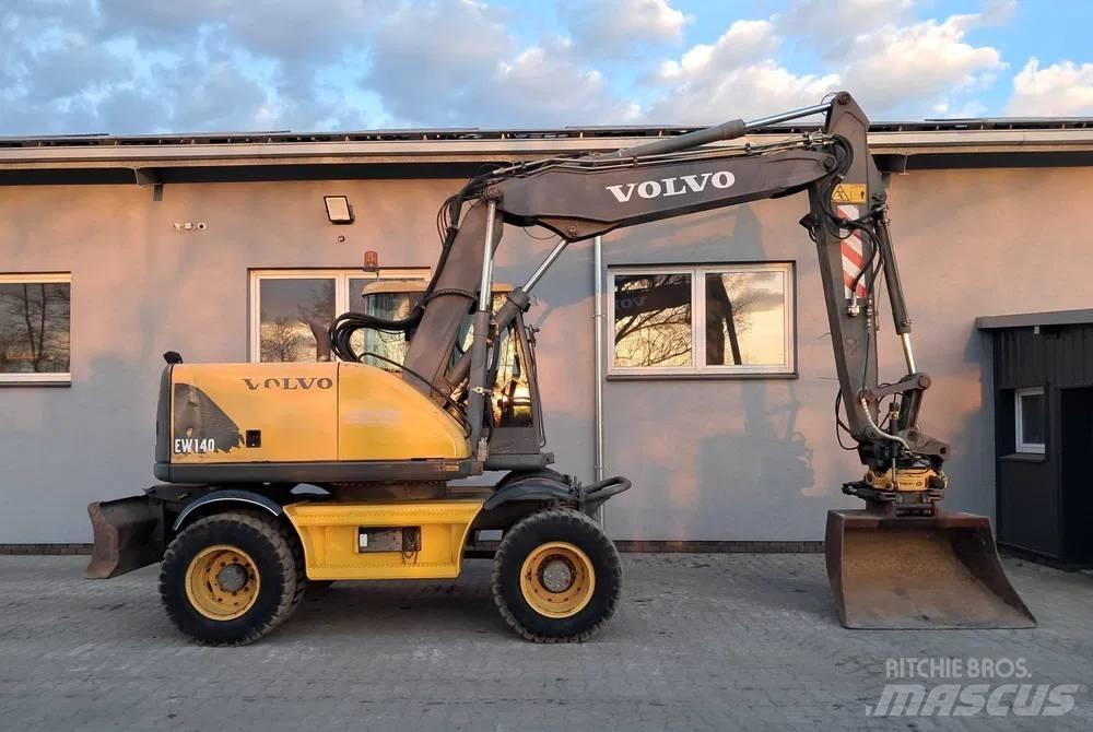 Volvo EW 140 轮式挖掘机