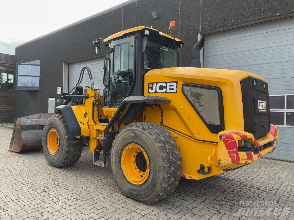 JCB 427HT 轮式装载机
