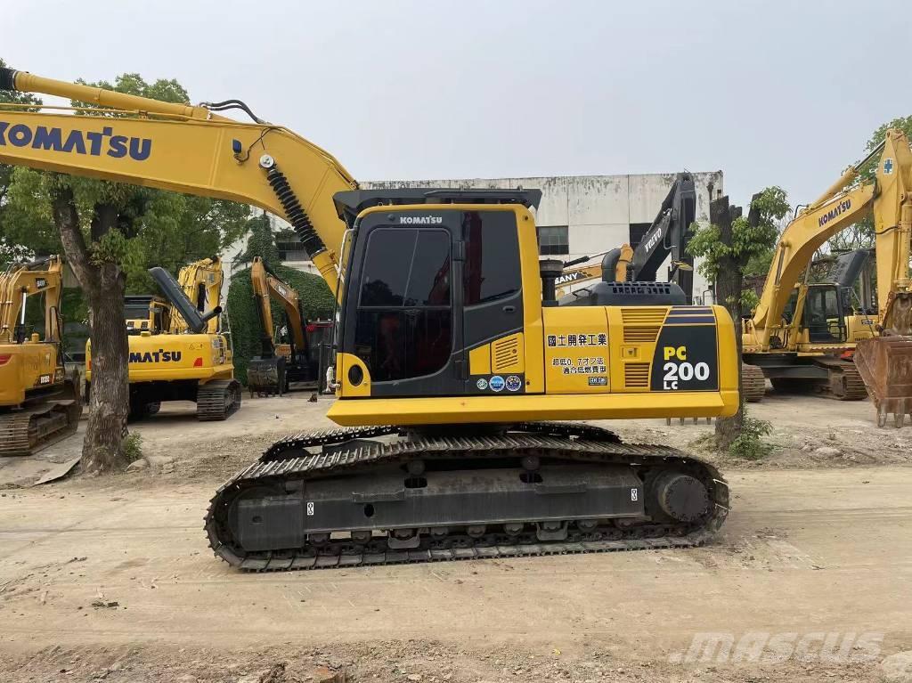 Komatsu pc200-8 履带挖掘机