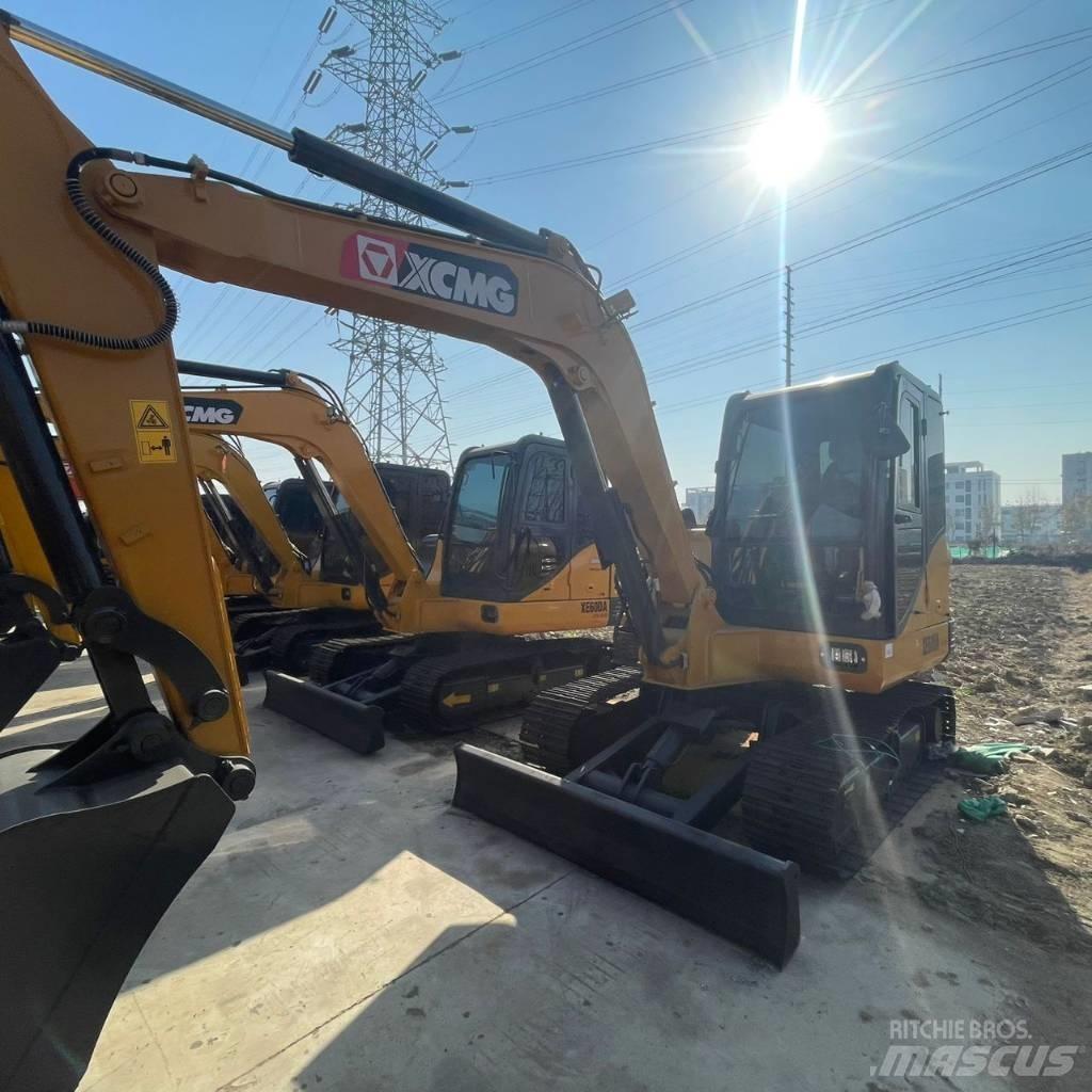 XCMG XWE60DA 小型挖掘机