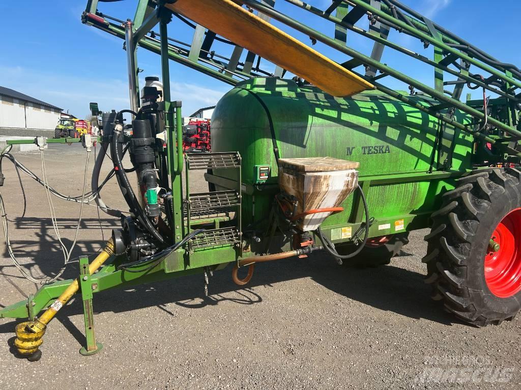 Moteska M2500 牵引式喷雾机