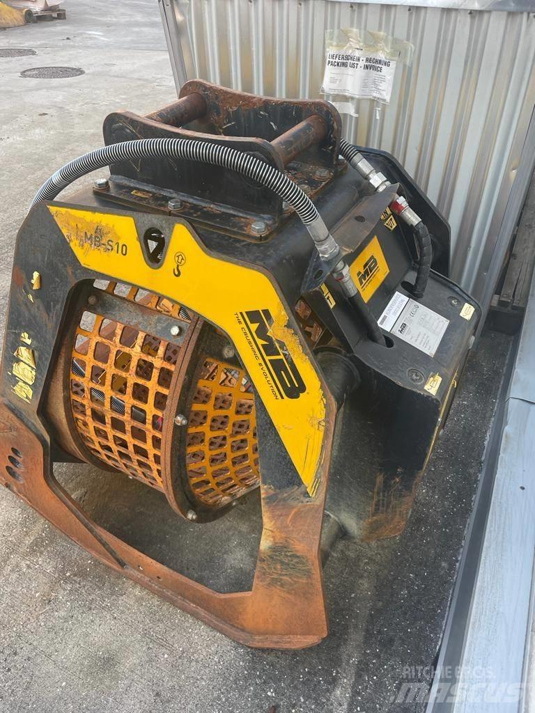 MB Crusher S 10 振动筛