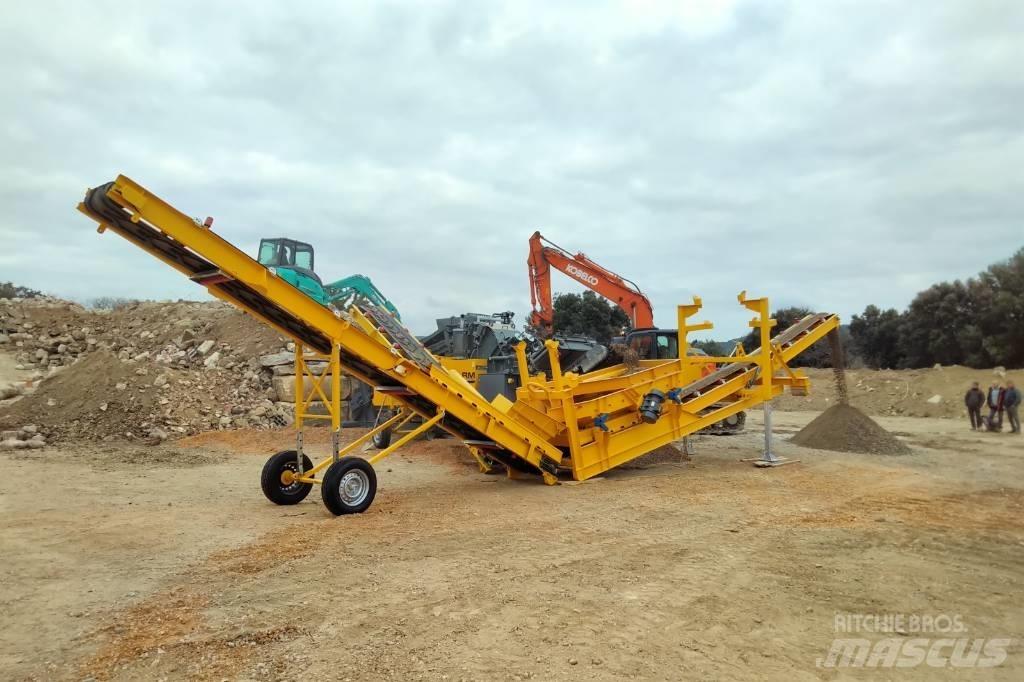 Rubble Master CS2500 振动筛